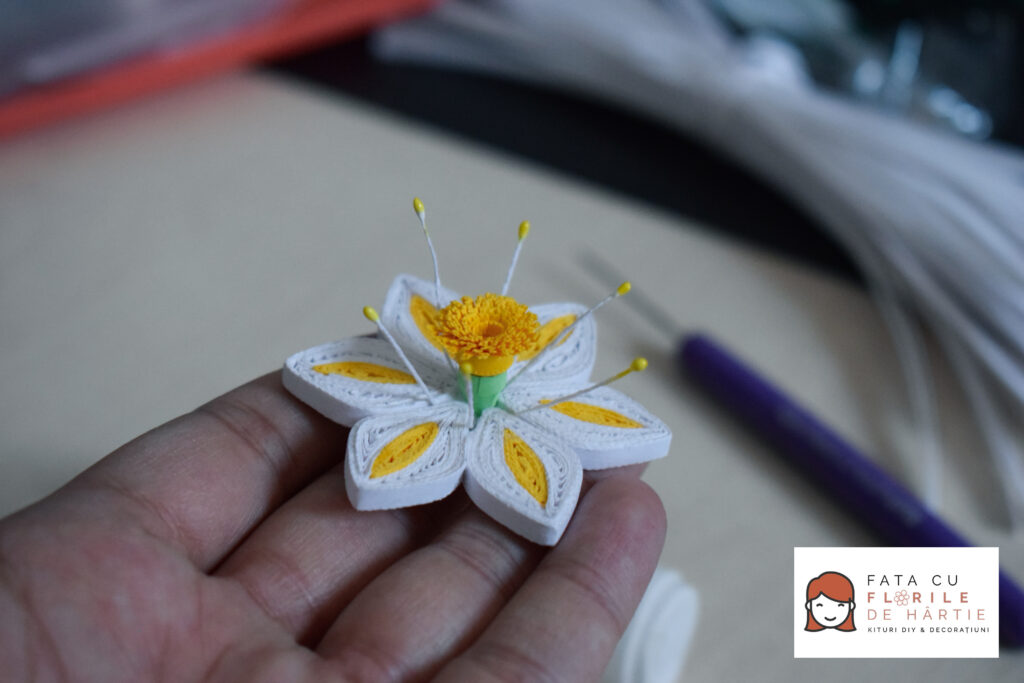 Tutorial DIY: Floare Quilling de Primavara​